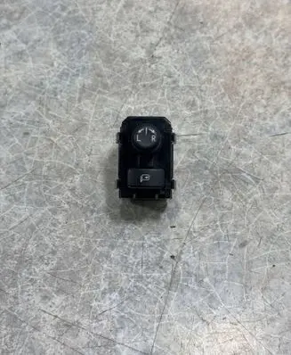 Subaru XV Wing mirror switch 83061FJ000