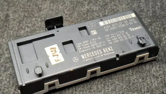 Tailgate/trunk control unit/module