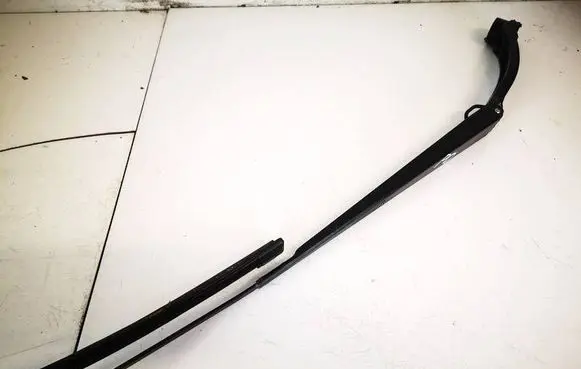 Subaru Legacy Front wiper blade arm