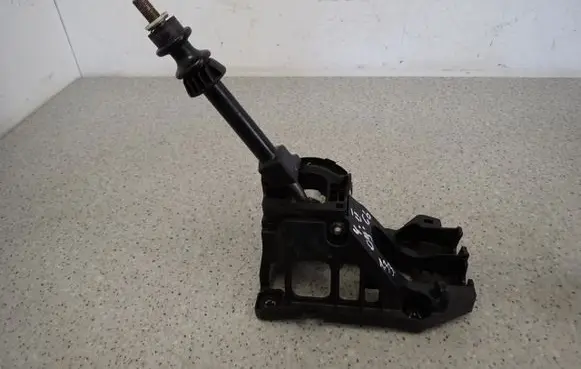 Toyota Yaris Gear shifter/selector 