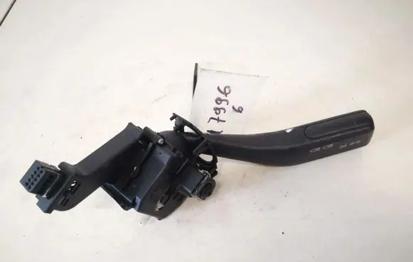 Skoda Octavia Mk2 (1Z) Indicator stalk 1k0953513