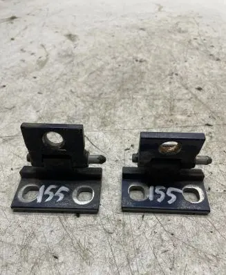 Volvo V70 Front door hinge set 