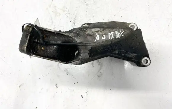 Audi A6 S6 C5 4B Engine mounting bracket