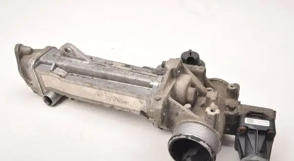 Volvo V40 EGR valve cooler 31325030