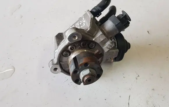 Audi A4 S4 B8 8K Fuel injection high pressure pump 03L130755ACIAUTOPI 03L130755AC 0445010529