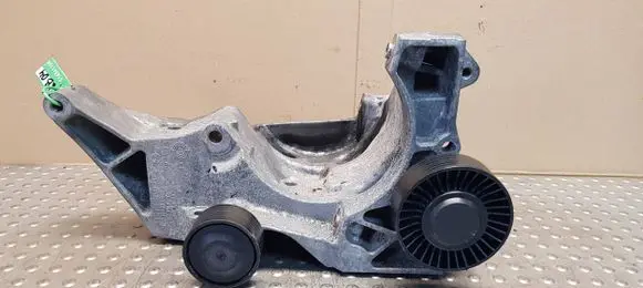 BMW 5 F10 F11 Engine mount bracket 7802639