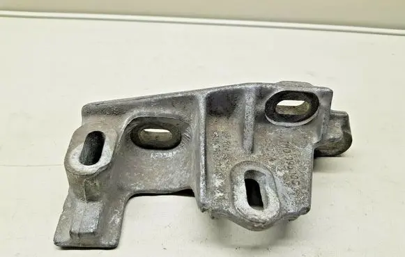 Ford Galaxy Engine mounting bracket 7M0199600C