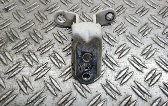 Hyundai i30 Front door upper hinge 1120075