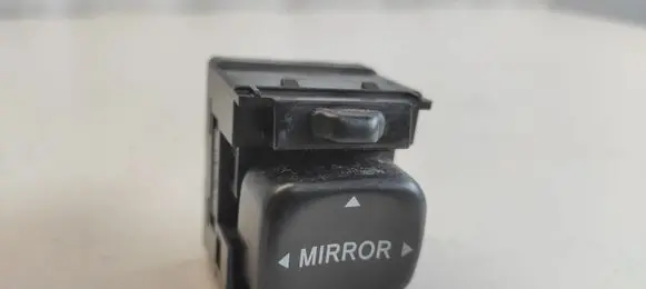 Toyota Yaris Wing mirror switch 183547 5472F01