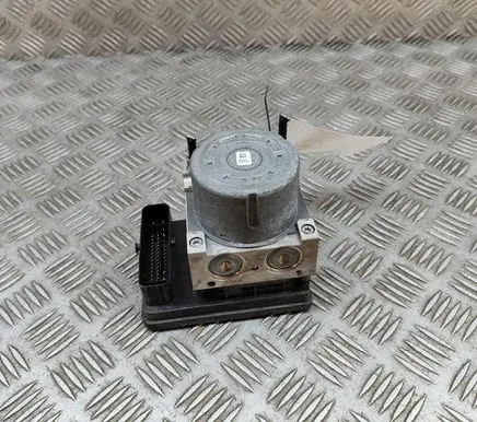BMW i3 ABS Pump 6896138 6896137
