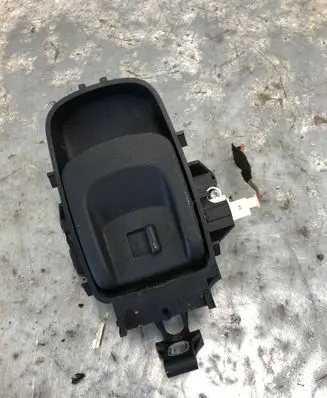 Mercedes-Benz E W211 Tailgate trunk handle 