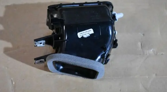Porsche Cayenne (9Y0 9Y3) Dash center air vent grill 9Y0820902E55