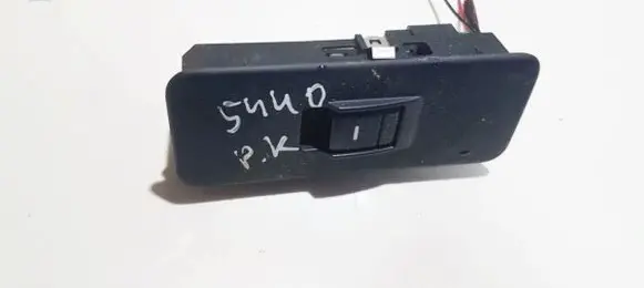 Land Rover Discovery 3 - LR3 Electric window control switch 0605241 yud501070pvj
