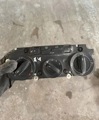 Mitsubishi Carisma Air conditioning (A/C) switch 