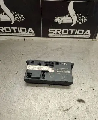 Mercedes-Benz E W211 Door control unit/module 2118201685 355556
