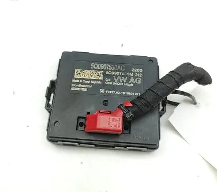 Volkswagen PASSAT B8 Gateway control module 5Q0907530AC 5Q0907530M