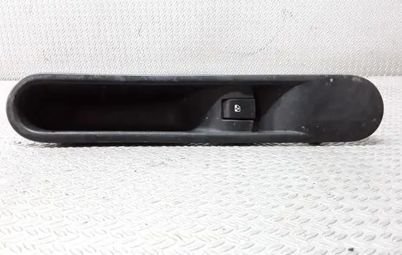 Renault Espace - Grand espace IV Electric window control switch 8200012127