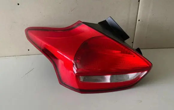 Ford Focus Rear/tail lights F1EB13405BE 08012016