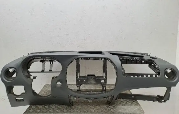 Mercedes-Benz Vito Viano W447 Dashboard A4476800087 A4476890147