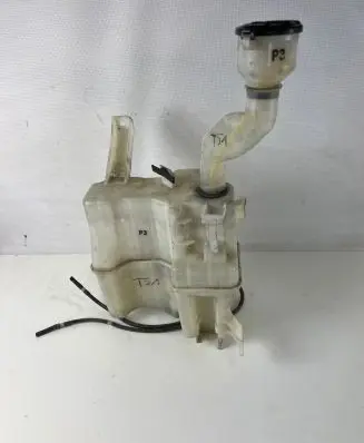 Toyota Prius+ (ZVW40) Windshield washer fluid reservoir/tank 001112