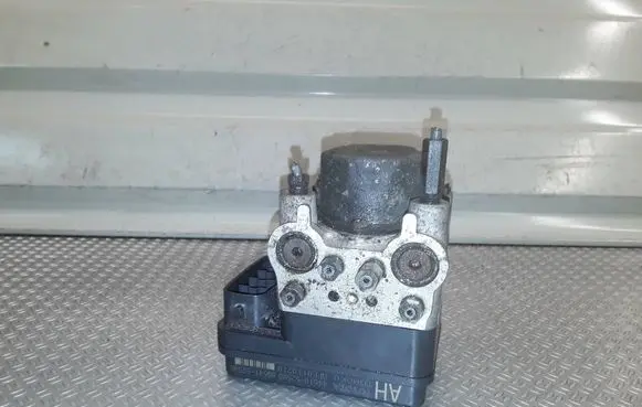 Toyota Yaris ABS Pump 4451052580 8954152580