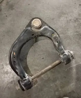 Front lower control arm/wishbone