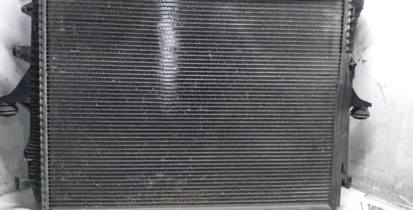 Audi Q7 4L Coolant radiator 7L6121253B