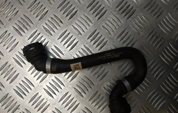 Audi Q5 SQ5 Engine coolant pipe/hose 8R0819332N