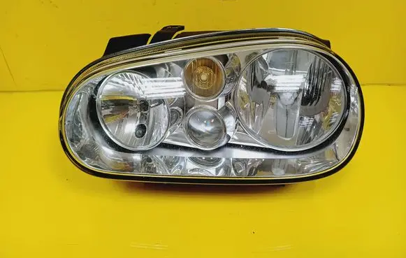 Volkswagen Golf IV Headlight/headlamp 1J1941015C