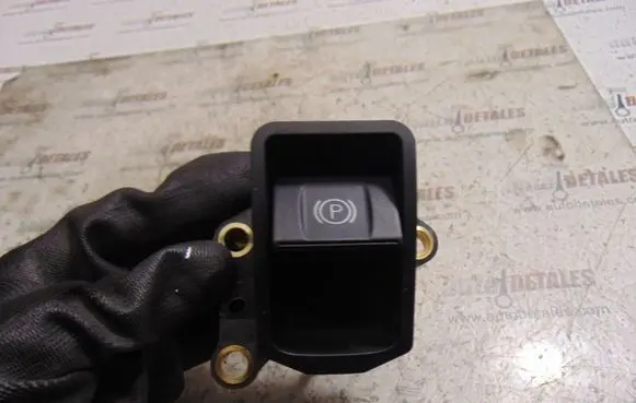 Toyota Avensis T270 Hand parking brake switch 