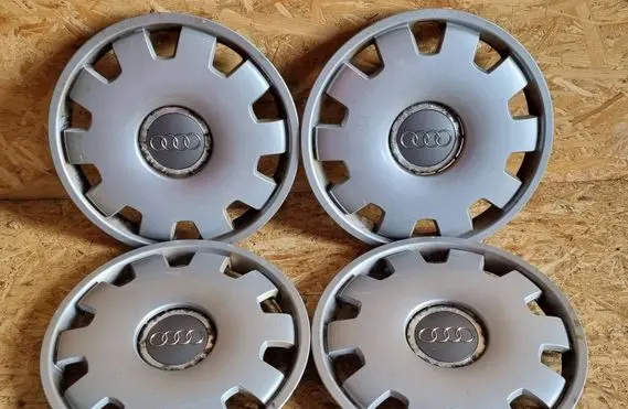 Audi A4 S4 B7 8E 8H R16 wheel hub/cap/trim 4B0601147D