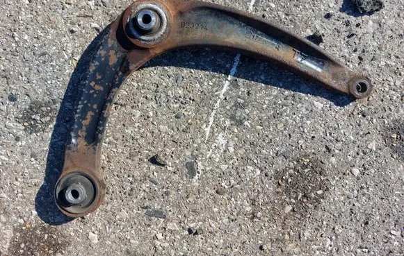 Citroen C4 II Rear control arm