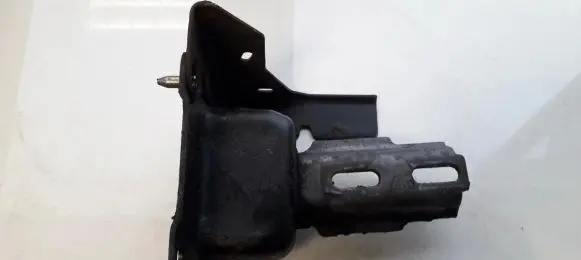 Citroen C3 Engine mount bracket 430G