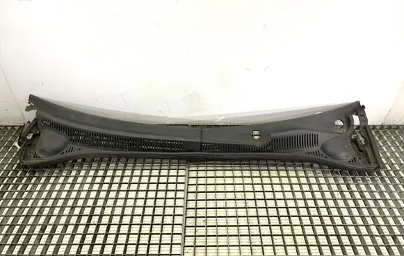 Suzuki SX4 Wiper trim