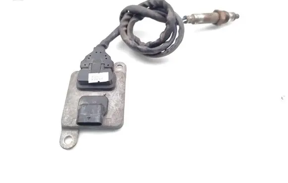 Mercedes-Benz S W221 Lambda probe sensor A0009057100 5WK96683A