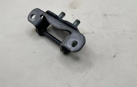 Subaru Outback (BS) Rear glass lock/latch C318 61820FC100