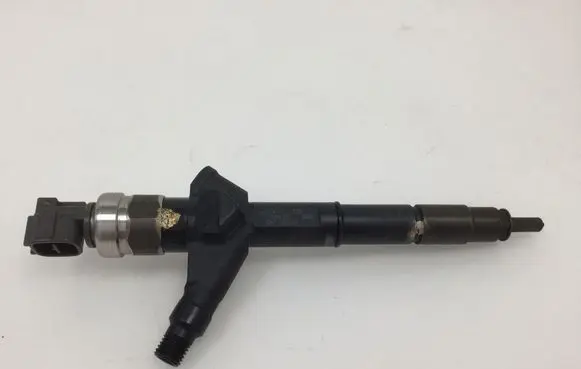 Nissan Primera Fuel injector AW420AW4