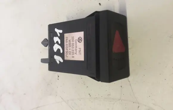 Volkswagen PASSAT B5 Hazard light switch 3B0953235B
