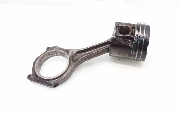 Audi A4 S4 B7 8E 8H Piston with connecting rod