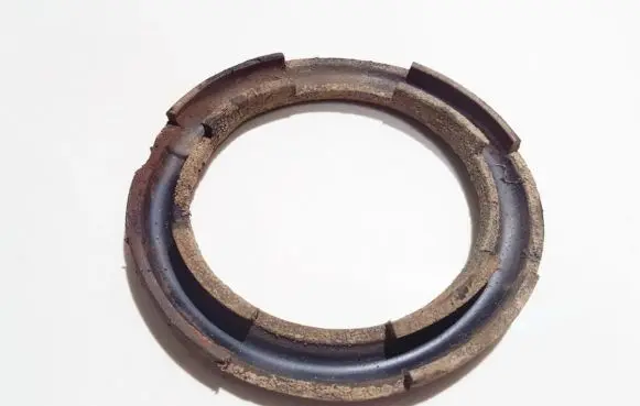 Subaru Forester SF Front coil spring rubber mount 