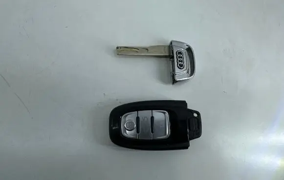 Audi A7 S7 4G Ignition key/card 