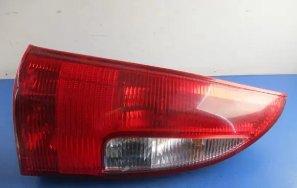 Mazda Premacy Rear/tail lights 220-61908