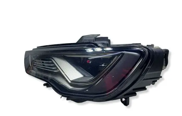 Audi A3 S3 8V Headlight/headlamp 8V0941005 01074082AE