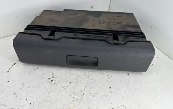 Volkswagen Touran I Glove box 1T0881580D