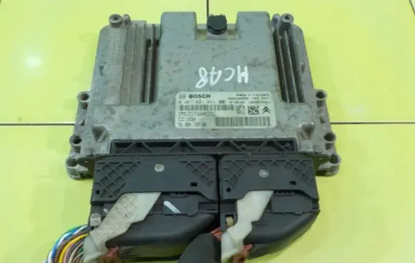 Peugeot 308 Engine control unit/module 9809478580 XP183