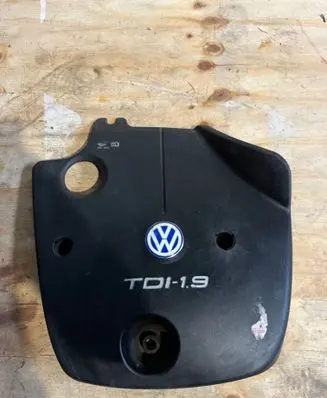 Volkswagen Golf IV Engine cover (trim) 038103925D 012934