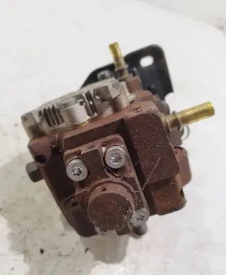 Ford Fiesta Fuel injection high pressure pump 0445010102 9683703780