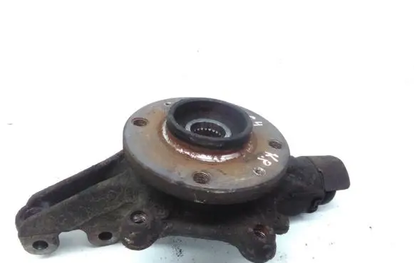 Citroen C4 I Picasso Front wheel hub