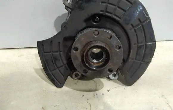 Maserati Ghibli Rear wheel hub 670006804