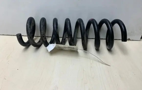 Mercedes-Benz C W204 Rear coil spring
